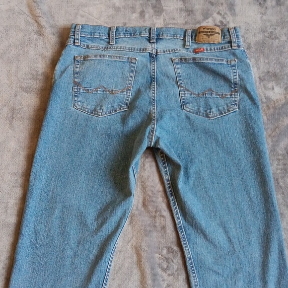 Wrangler Blue Jeans, Slim Straight Men's 36 X 32 Denim - Picture 9 of 9